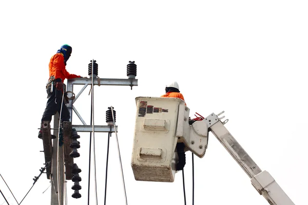 Hombres trabajando alto —  Fotos de Stock