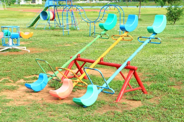 Spielplatz im Außenbereich — Stockfoto