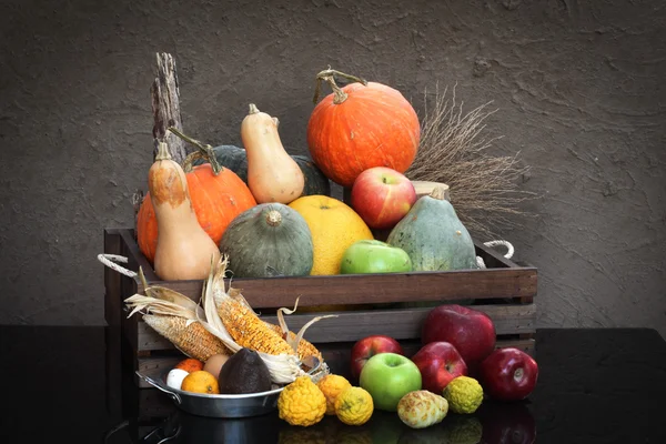 Hortalizas y frutas mixtas —  Fotos de Stock