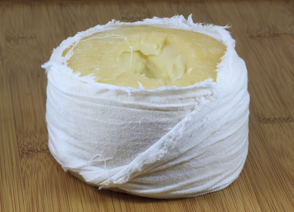 glas rode wijn en granaatappels