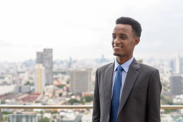 Porträtt Stilig Ung Afrikansk Affärsman Kostym Och Slips — Stockfoto