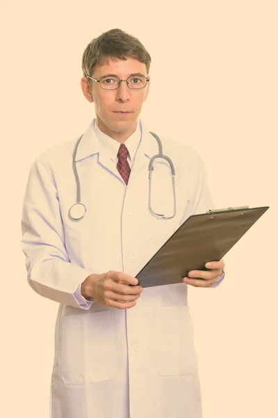Студійний Знімок Лікаря Чоловіка Коротким Волоссям Ізольовано Білому Тлі — стокове фото