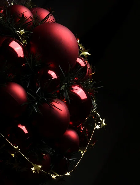 Rote Christbaumkugeln — Stockfoto