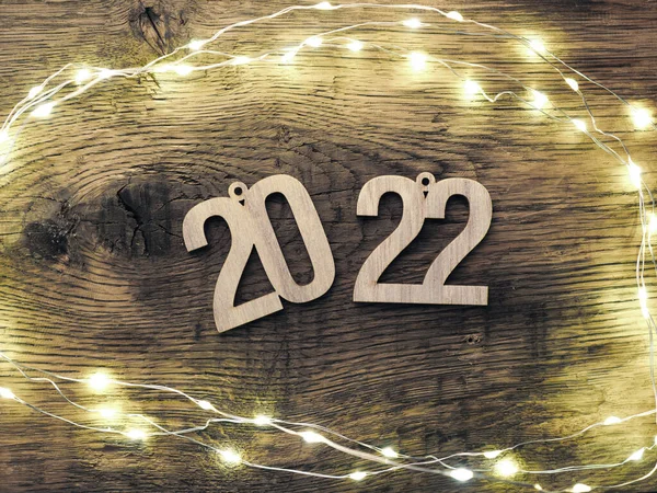 Año Madera 2022 Con Luces Navidad Una Mesa Madera Rústica —  Fotos de Stock