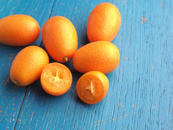 Kumquat Biologici Freschi Tavolo Cucina Legno Rustico Cibo Sano — Foto Stock