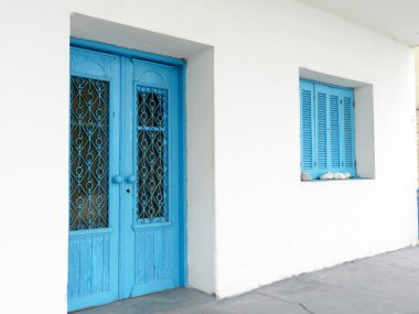 Vintage mavi pencere ve kapı