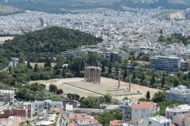 Atina Olimpiya-zeus Tapınağı