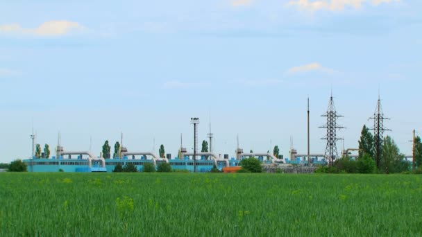 Nuclear power in nature. A huge corps of nuclear power stations against a background of beautiful sky. Moving camera. — Stock Video