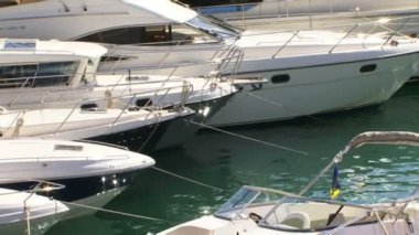 bir tekne içinde bir bağlantı noktası