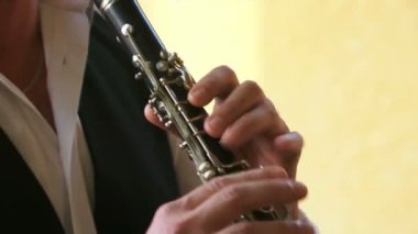 flütçü flüt çalış