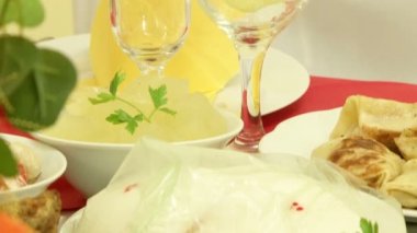 kutlama masa. kamera hareket. güzel bir festival tablo koydu.