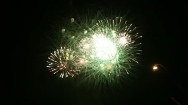 Dört Temmuz tarihinde sky tutuşabilme güzel havai fişek.