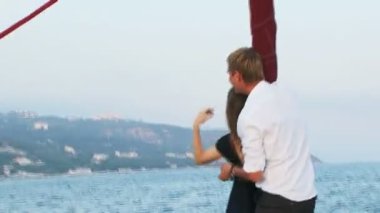 bir yatta eğlence