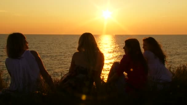 Pôr do sol na praia — Vídeo de Stock