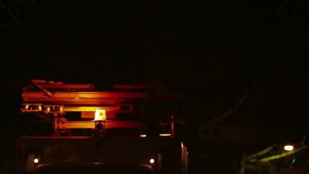 Véhicule de secours quittant le lieu de l'accident. Véhicule de service d'urgence .