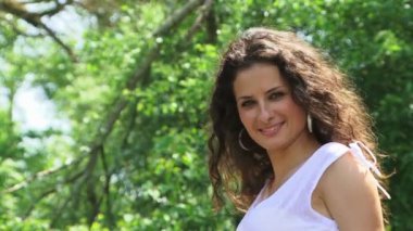 ormanda güzel model.