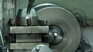 metal kesme tezgahı açın. yakın çekim. tezgah kesme açmak