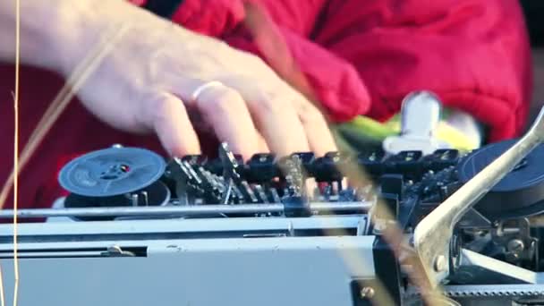 Woman with a typewriter — Stock Video