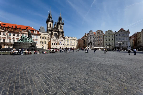 Prag, gamla stans torg, Tynkyrkan — Stockfoto