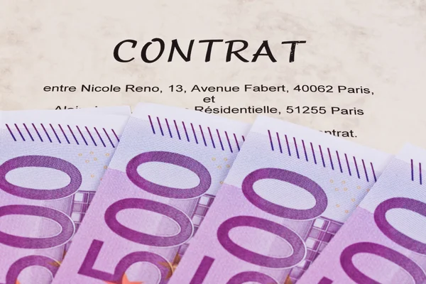 Billetes en euros y contrato (francés ) —  Fotos de Stock