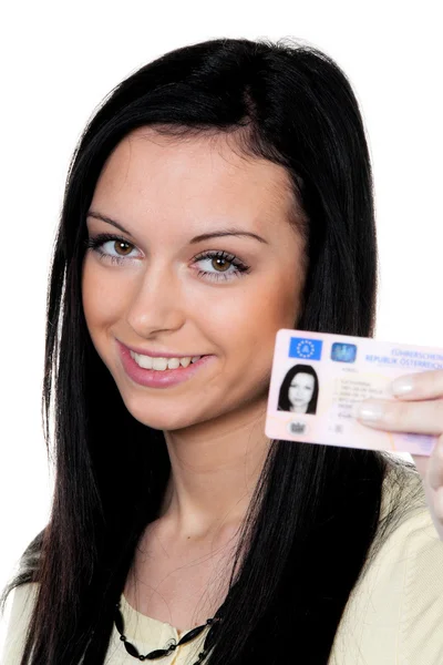 Mujer con llaves del coche y licencia de conducir. prueba de conducción — Foto de Stock