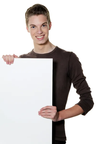 Молодой человек поминки пустой плакат — стоковое фото
