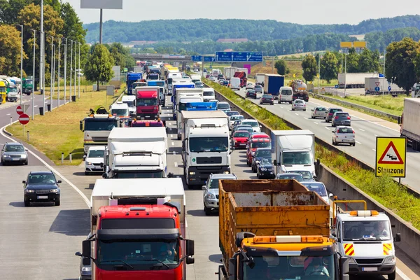 Traffic jam on highway — Stock Photo, Image