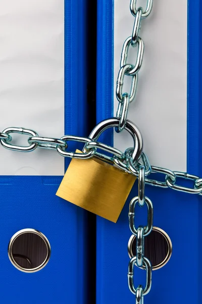 File folders locked with chain — Stock Photo, Image