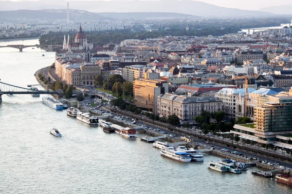 Magyarország, budapest, utca-és városrészlet — Stock Fotó