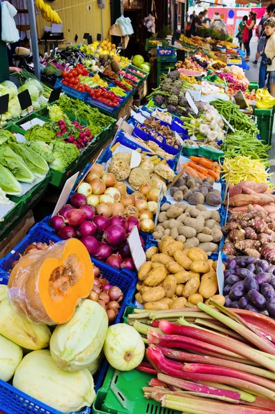 Fruit and vegetable market — Stock Photo, Image