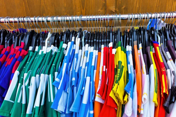 Camisas coloridas — Fotografia de Stock