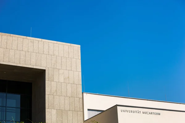 Universitě Mozarteum v Salzburgu — Stock fotografie