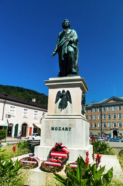 Monumento a Mozart en la ciudad de Salzburgo —  Fotos de Stock