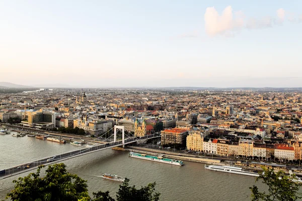 Magyarország, budapest, utca-és városrészlet — Stock Fotó