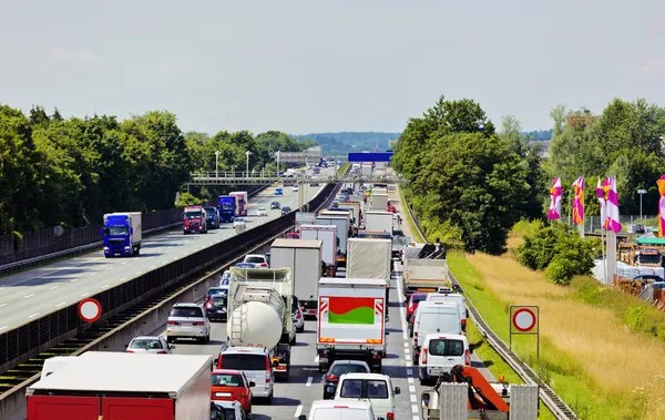 Traffic jam on highway — Stock Photo, Image