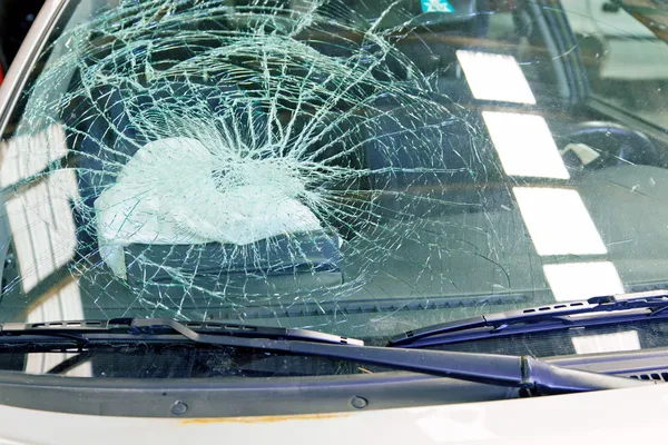 Broken windshield and airbag — Stock Photo, Image