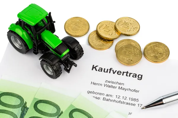 Purchase contract for new tractor — Stock Photo, Image