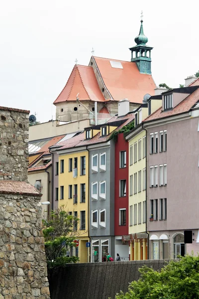 Σλοβακία, Μπρατισλάβα. αναπαλαιωμένα σπίτια — Φωτογραφία Αρχείου