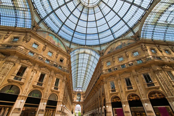 Galleria vittorio emanuele in Milaan, Italië — Stockfoto