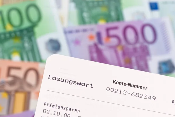 Eurobiljetten met passbook — Stockfoto