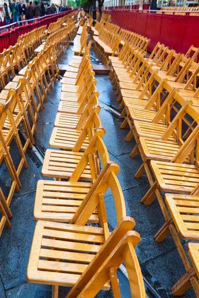 Leerer Stuhl wegen Regen bei Veranstaltung — Stockfoto