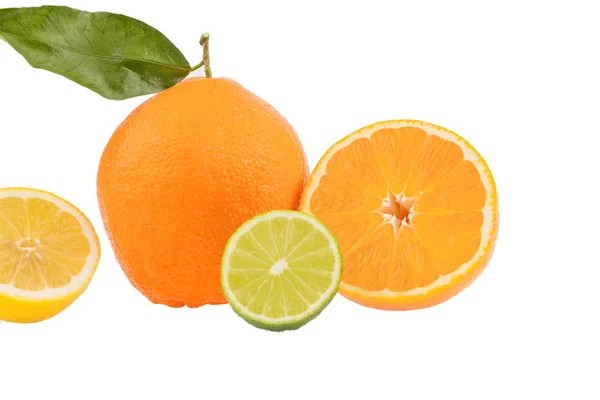 Spiegelung einer Orange — Stockfoto