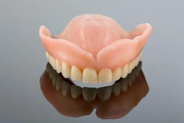Zęby z odbiciem — Zdjęcie stockowe