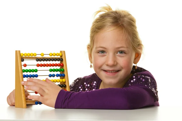 School kind verwacht een abacus — Stockfoto