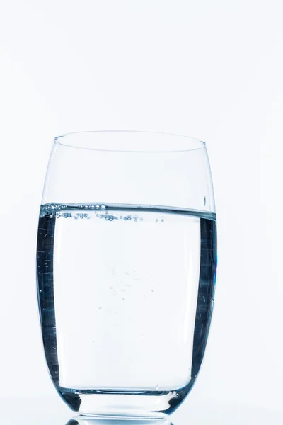 Glas mit Wasser — Stockfoto