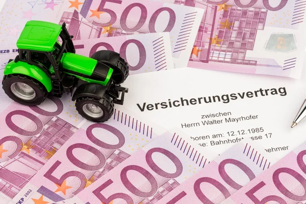 Insurance contract for new tractor — Stock Photo, Image