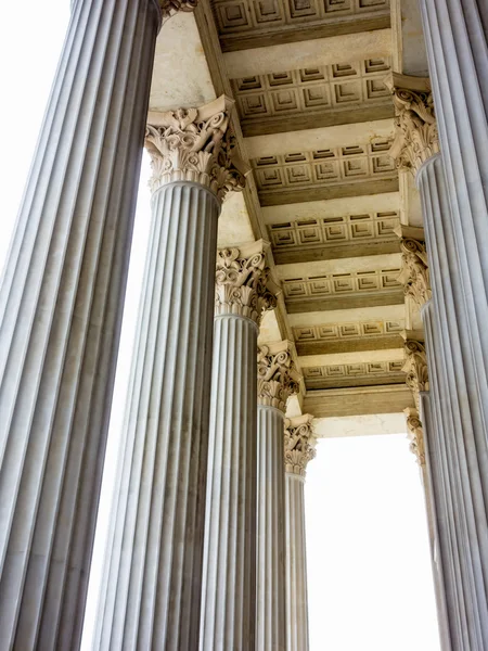 Columns at the parliament in vienna — Stock Photo, Image