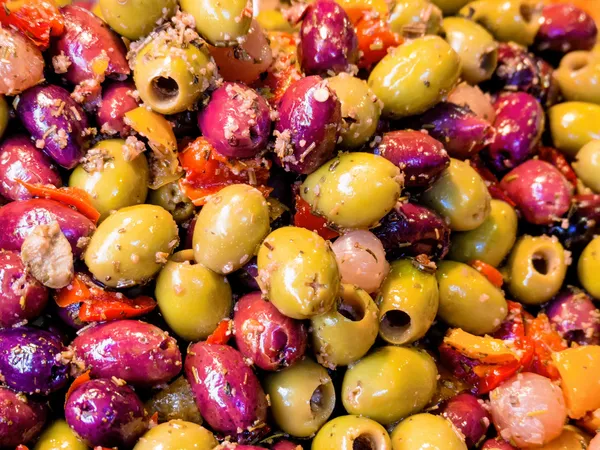Vielfalt an Oliven — Stockfoto