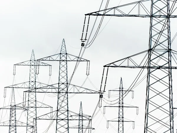 Teclas actuales de una línea eléctrica — Foto de Stock
