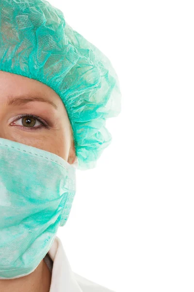 Врач в хирургической маске — стоковое фото